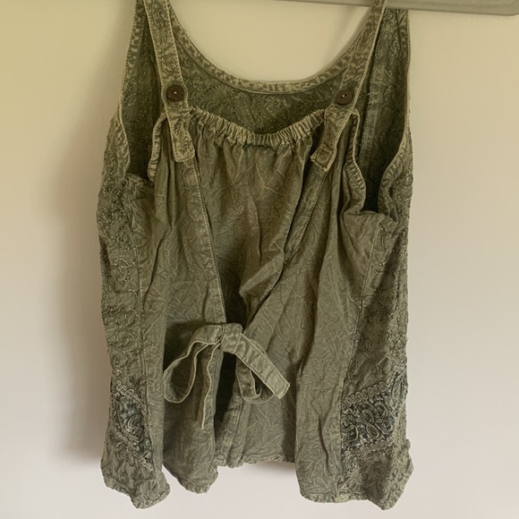 Green Flowy Tank Top - Picture 5 of 5